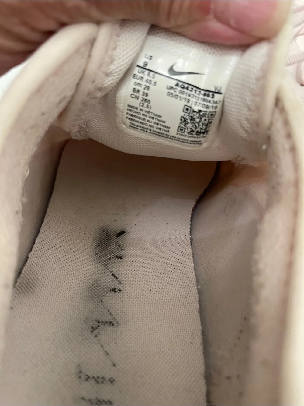 NIKE AIR MAX DIA “LIGHT SOFT SNEAKERS WOMENS SIZE 9